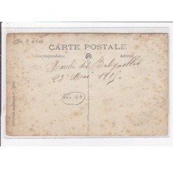 PARIS 17ème : carte photo du marché des Batignolles en 1915 - état (traces au dos)