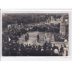 AUDINCOURT : carte photo d'une cérémonie devant le monument aux morts - très bon état