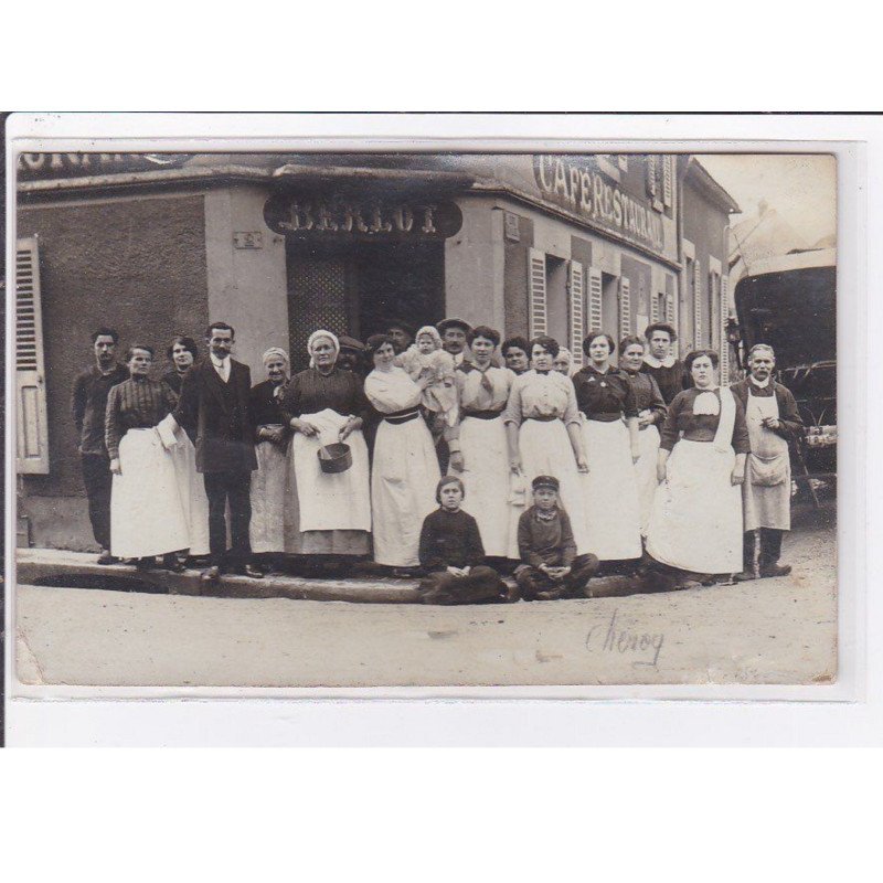 CHEROY : carte photo du café restaurant BERLOT (rue du Mail) - bon état