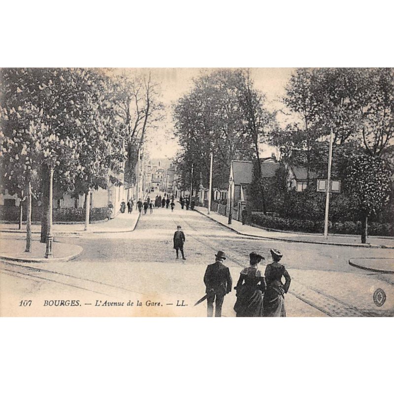 BOURGES - L'Avenue de la Gare - très bon état