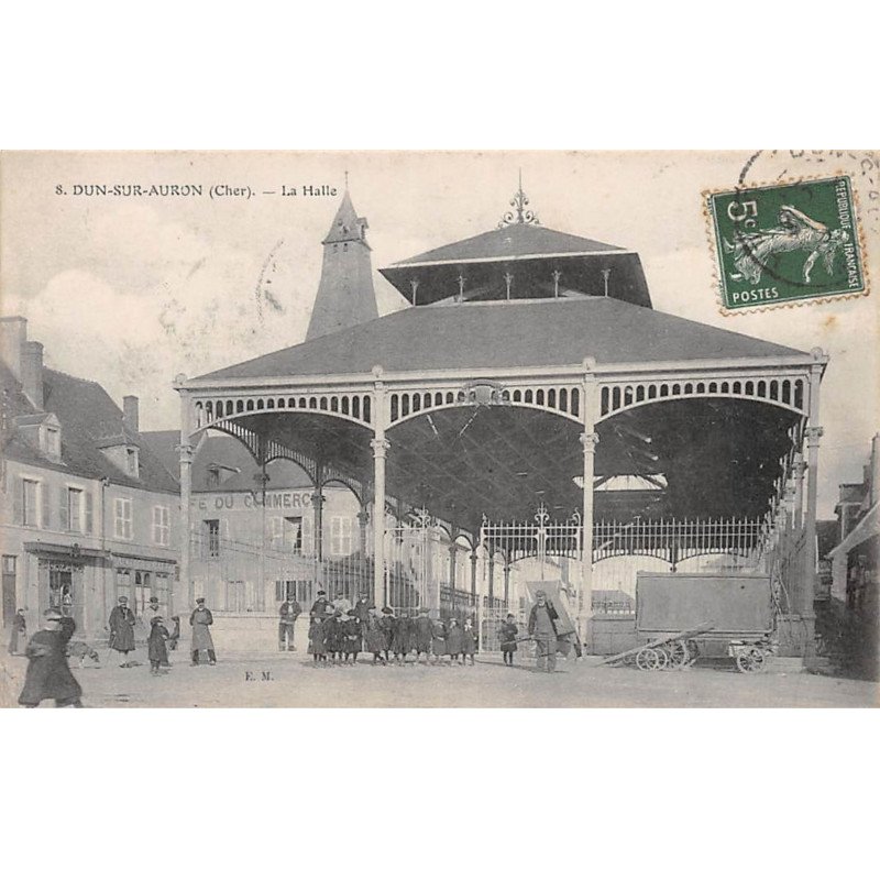 DUN SUR AURON - La Halle - très bon état