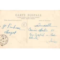 MENETOU SALON - Place de l'Eglise - très bon état