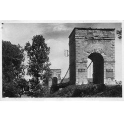 VALLENAY BIGNY - Le Pont suspendu sur le Cher - très bon état