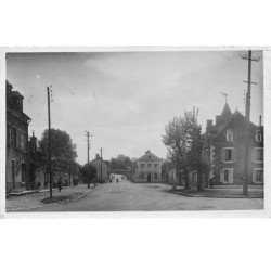BIGNY VALLENAY - La Place du Marché, la Mairie et la route de Vallenay - très bon état