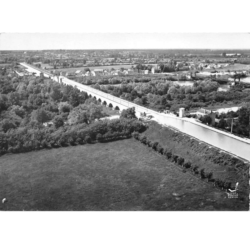 LE GUETIN - Sur l'Allier - Le Pont Canal - très bon état