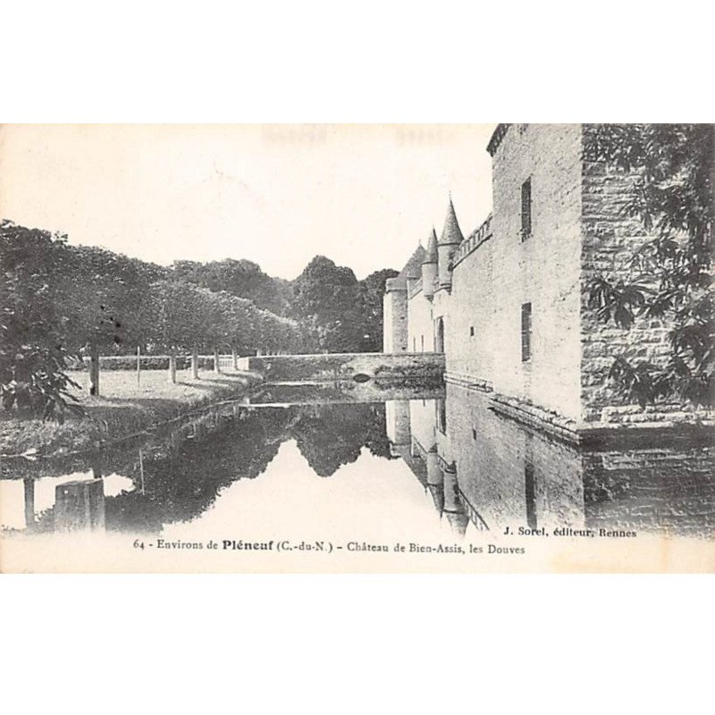 Environs de PLENEUF - Château de Bien Assis, les Douves - très bon état
