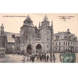 SAINT BRIEUC - Cathédrale et Hôtel de Ville - très bon état