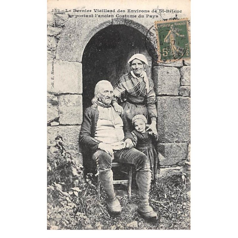 Le Dernier Vieillard des Environs de SAINT BRIEUC portant l'ancien Costume du Pays - très bon état