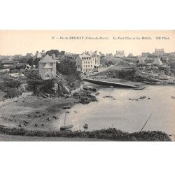 ILE DE BREHAT - Le Port Clos et les Hôtels - très bon état