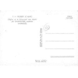 PLURIEN - L'Eglise et le Monument aux Morts - très bon état