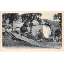 JOUGNE - Eglise Saint Maurice et le Cimetière - très bon état