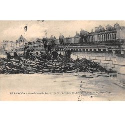 BESANCON - Inondations 1910 - Les Bois en amont du Pont de la République - très bon état